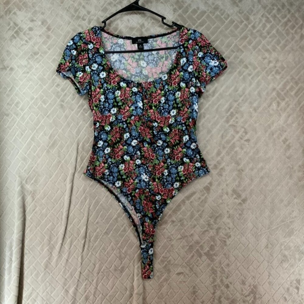 IN San Francisco Womens Medium One Piece Body Suit Floral Colorful Short Sleeve